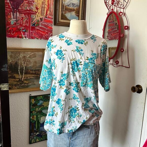 pebble court blue white floral shirt - Picture 1 of 4